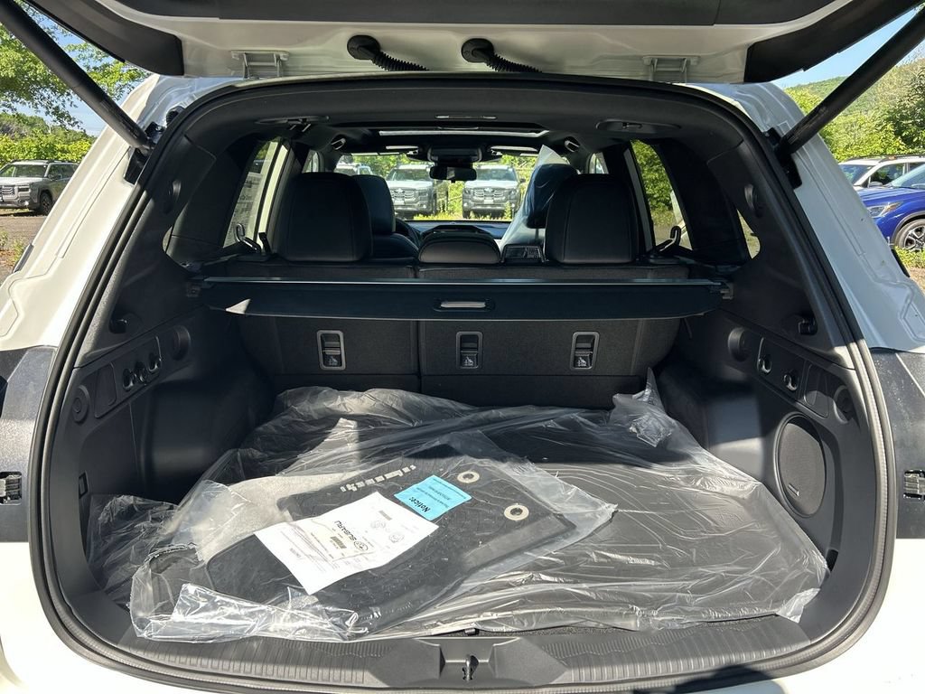 New 2026 Subaru Forester Touring AWD/4WD image 17