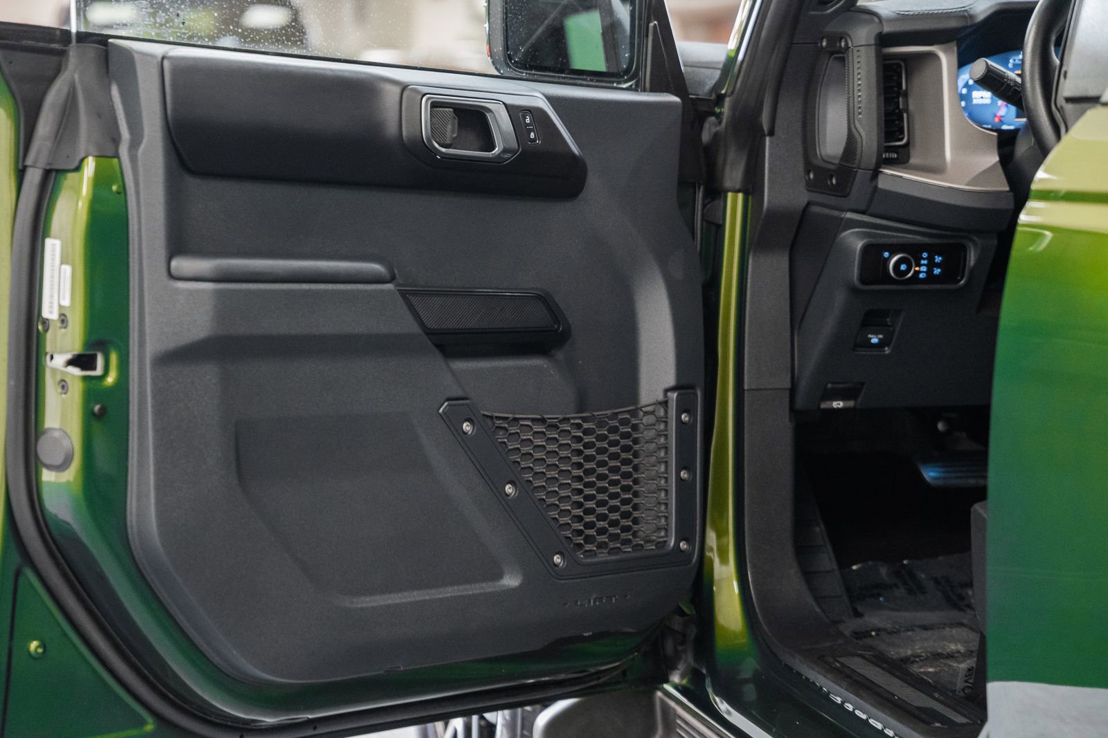 Certified 2025 Ford Bronco Outer Banks image 46