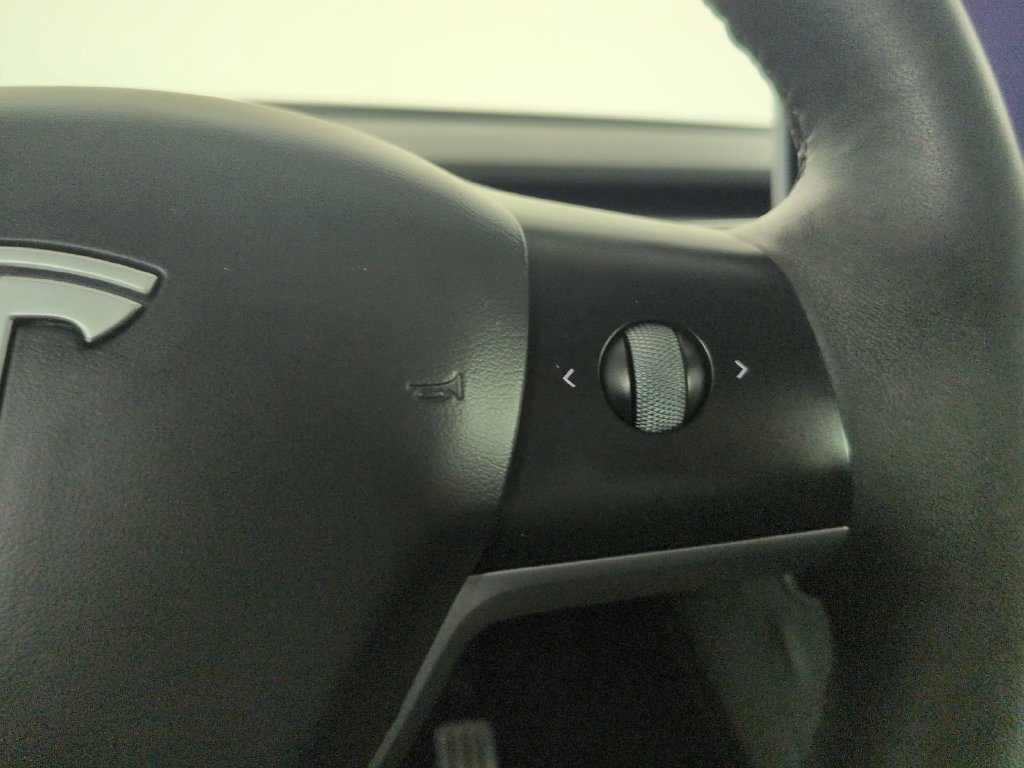 Used 2024 Tesla Model Y Performance AWD/4WD image 41