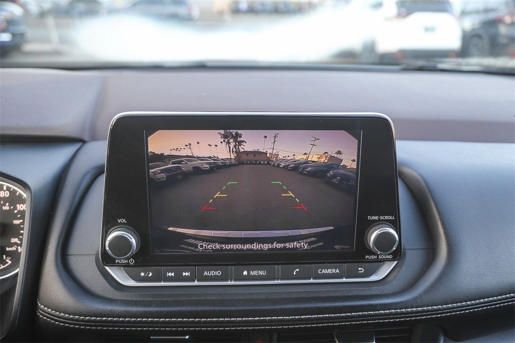 Used 2023 Nissan Rogue SV image 23