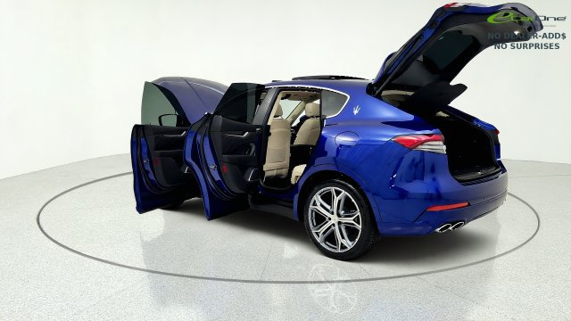Used 2023 Maserati Levante GT AWD/4WD image 17