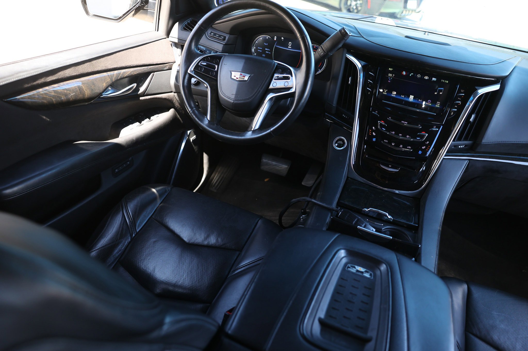 Used 2016 Cadillac Escalade Platinum AWD/4WD image 24