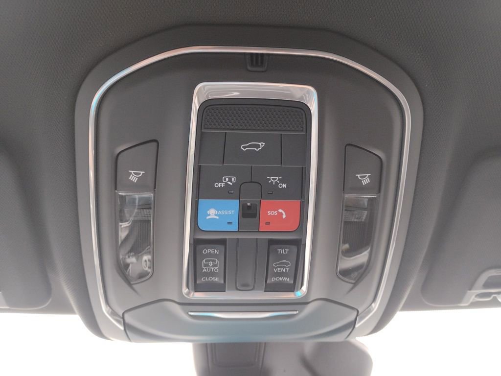 New 2026 Jeep Grand Cherokee Laredo image 42