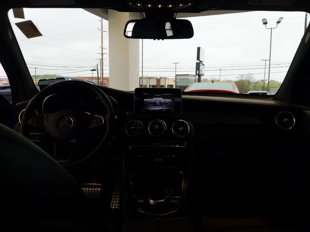 Used 2019 Mercedes-Benz GLC 300 4MATIC image 16
