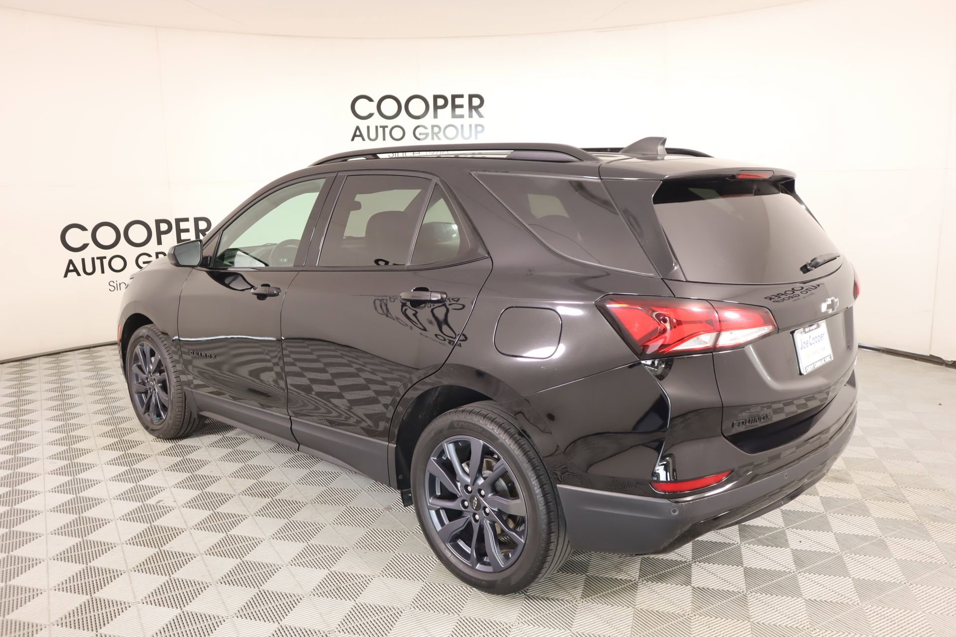 Used 2024 Chevrolet Equinox RS w/ LPO, Floor Liner Package FWD image 22