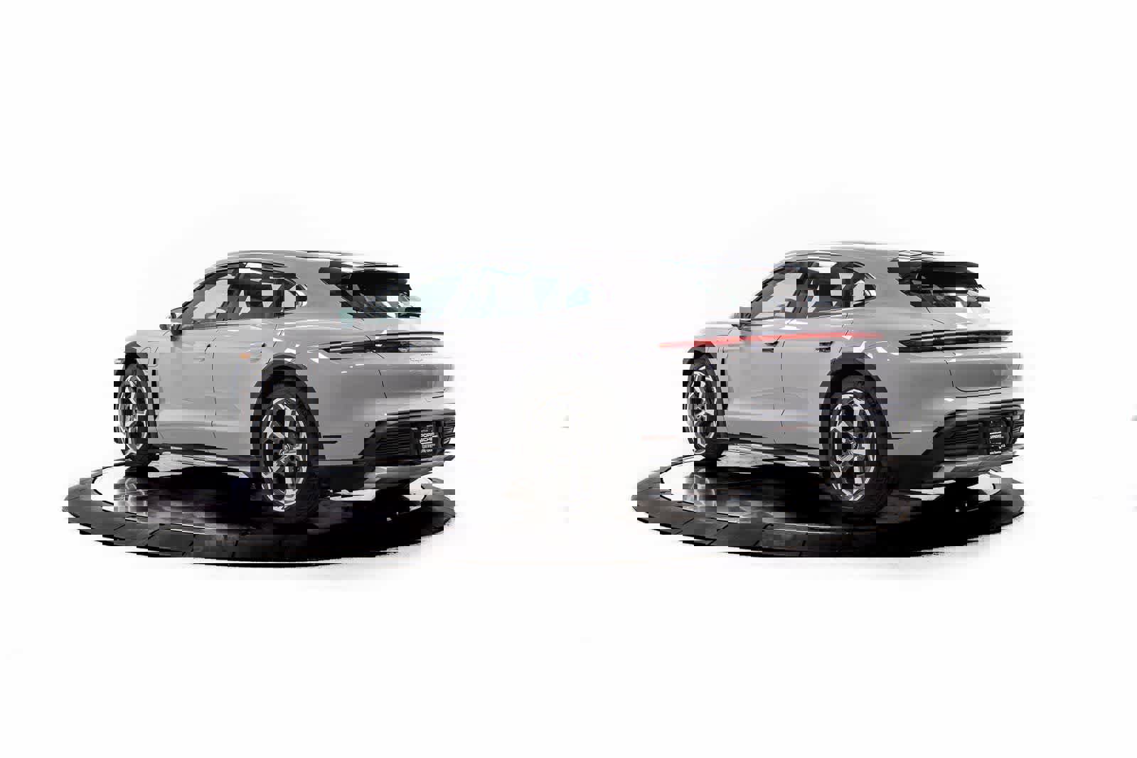 Certified 2024 Porsche Taycan 4 Cross Turismo image 3