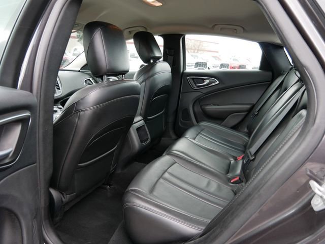 Used 2016 Chrysler 200 Limited image 18