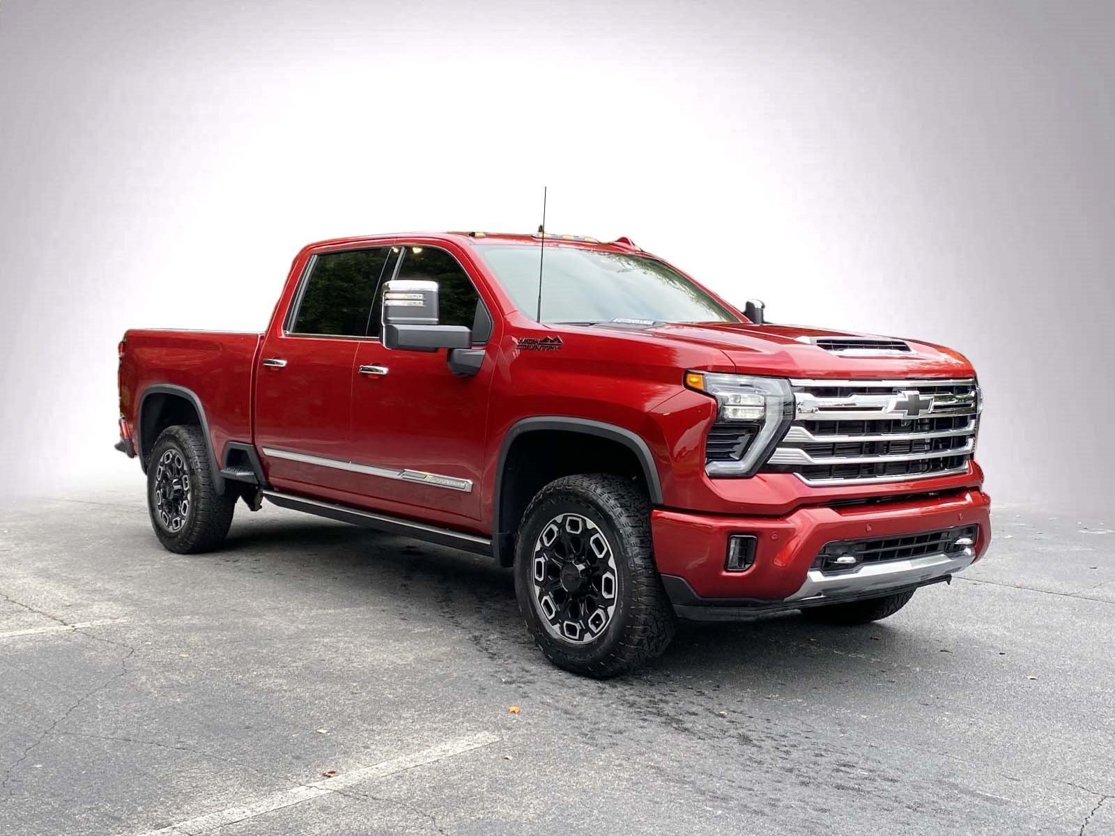 Used 2026 Chevrolet Silverado 2500 High Country w/ High Country Premium Package AWD/4WD image 2
