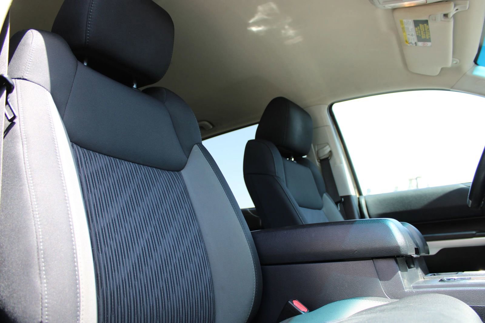 Used 2017 Toyota Tundra SR5 w/ SR5 Upgrade Package image 17