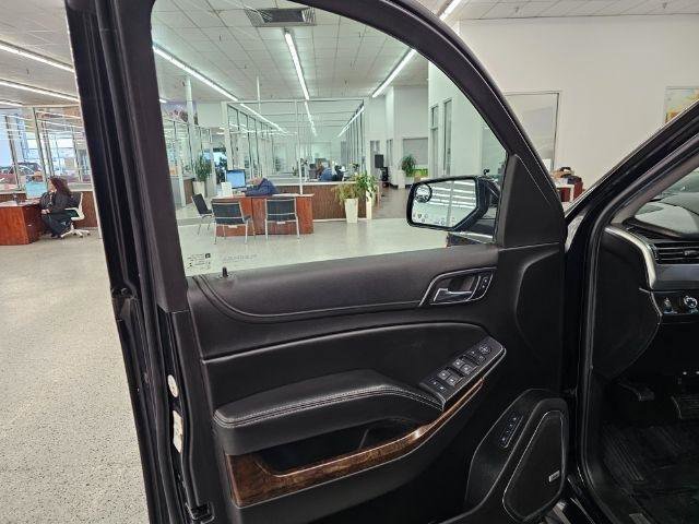 Used 2018 Chevrolet Suburban LT AWD/4WD image 35