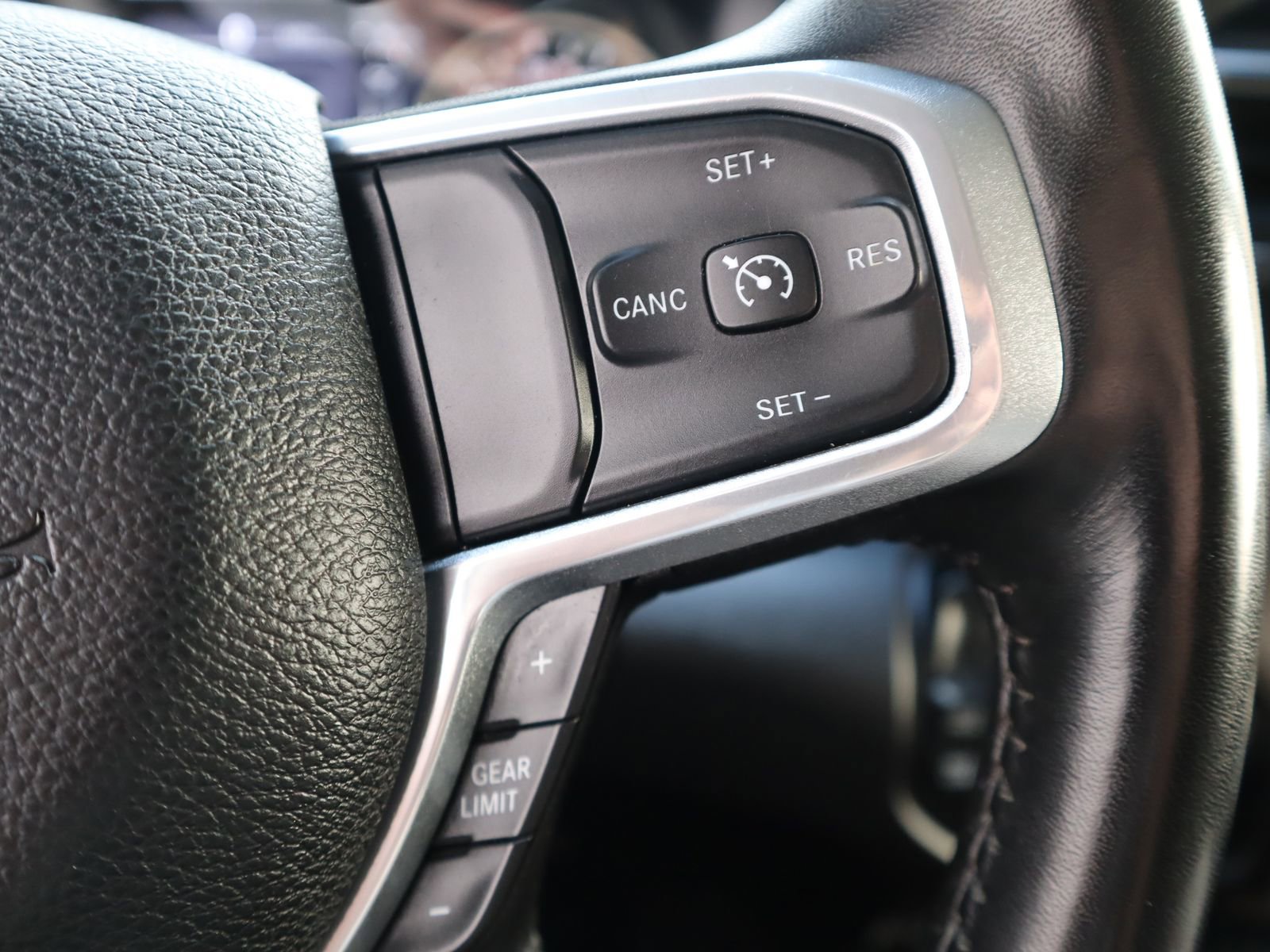 Used 2024 RAM 2500 Laramie w/ Cold Weather Group image 41