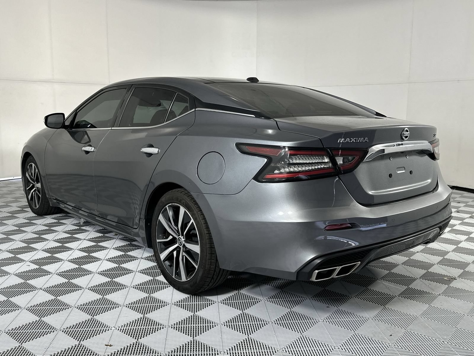Used 2020 Nissan Maxima 3.5 SL w/ Floor Mat Group FWD image 6