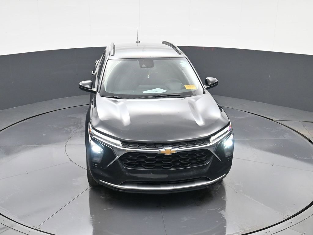 Used 2024 Chevrolet Trax LT w/ LT Convenience Package image 24