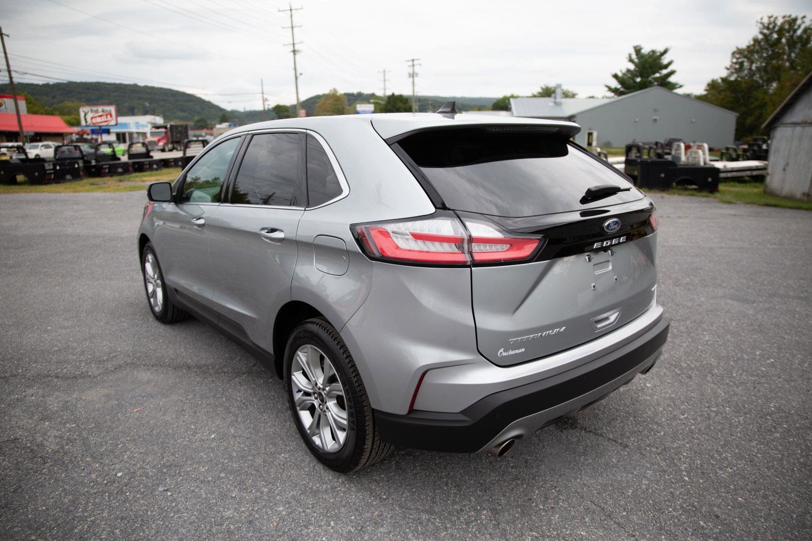 Used 2024 Ford Edge Titanium image 5
