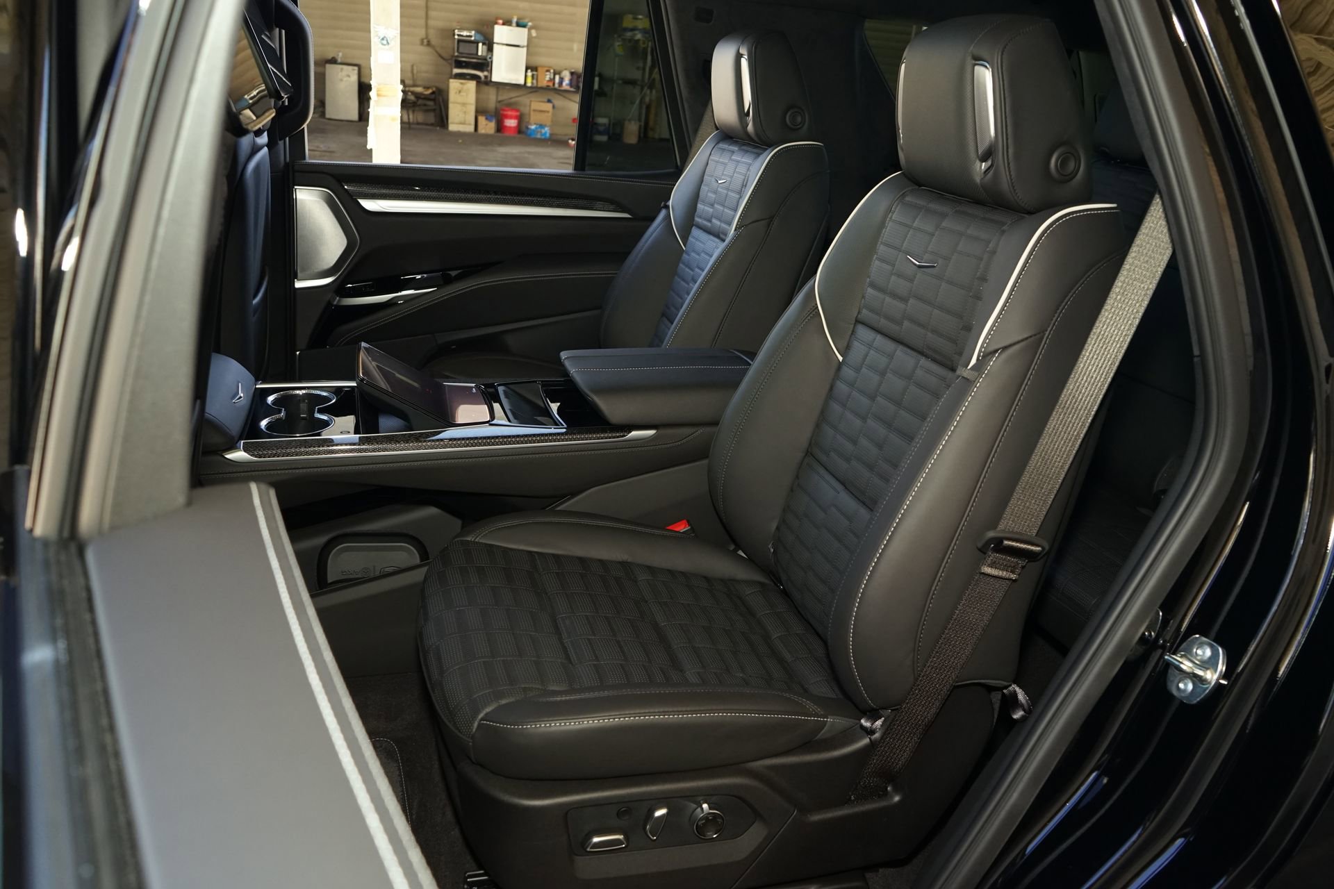 Used 2026 Cadillac Escalade V AWD/4WD image 20
