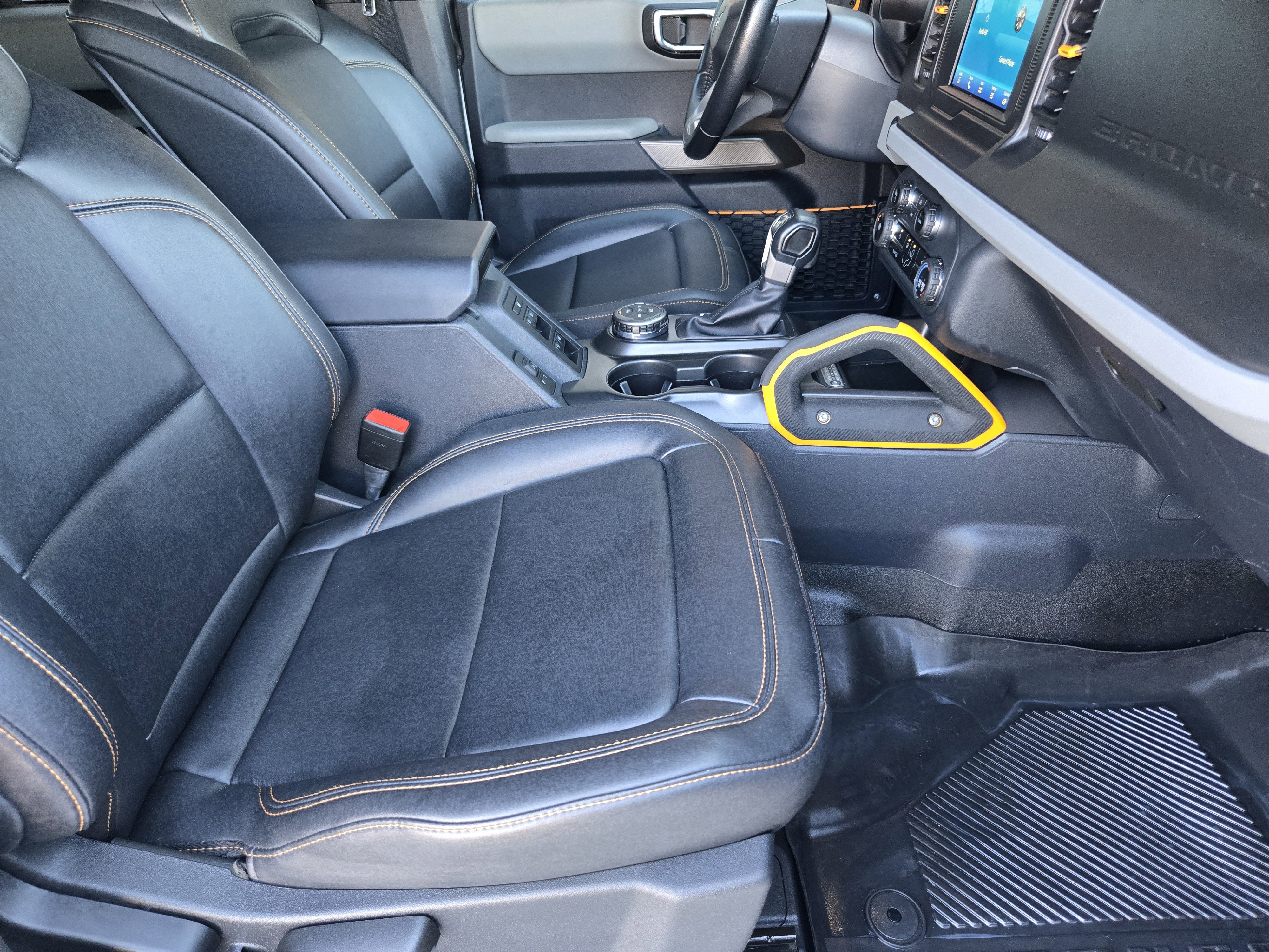 Used 2023 Ford Bronco Badlands image 10