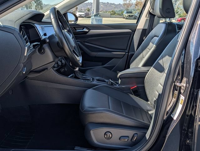 Used 2024 Volkswagen Jetta SE FWD image 10