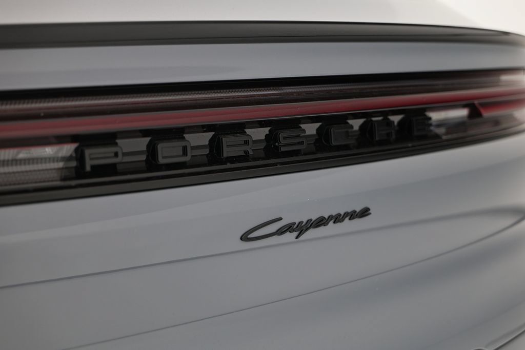 New 2026 Porsche Cayenne Coupe AWD/4WD image 26