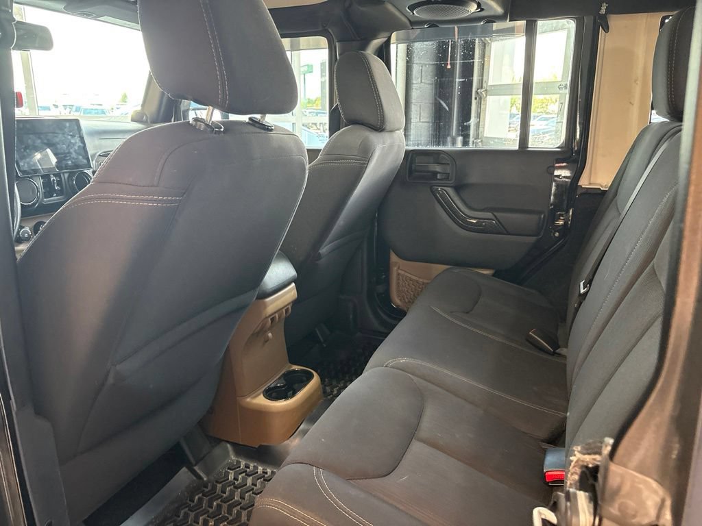 Used 2013 Jeep Wrangler Unlimited Sahara w/ Connectivity Group AWD/4WD image 17