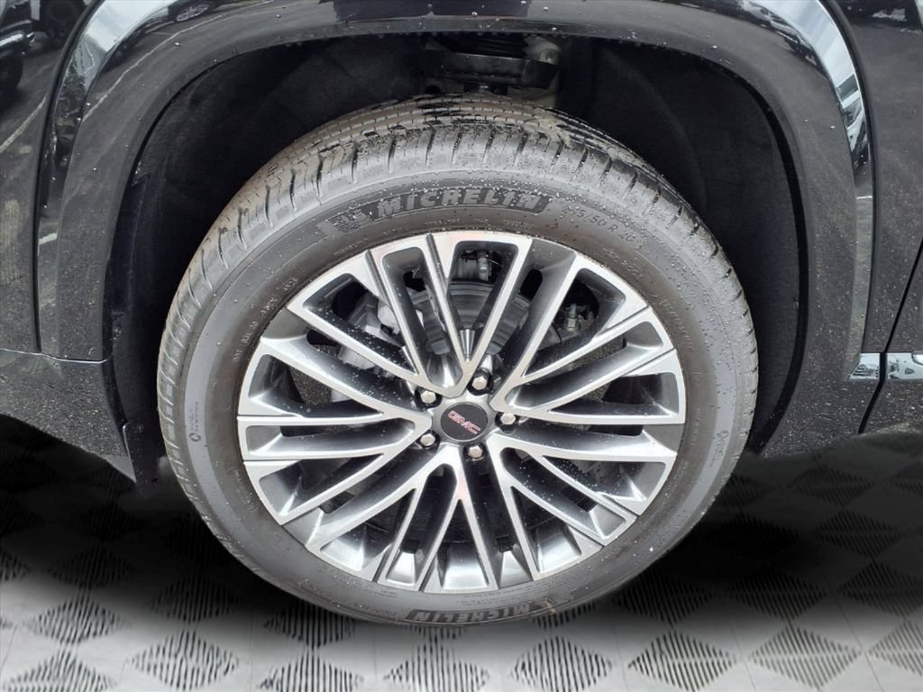 New 2026 GMC Terrain Denali w/ LPO, Floor Liner Package AWD/4WD image 8