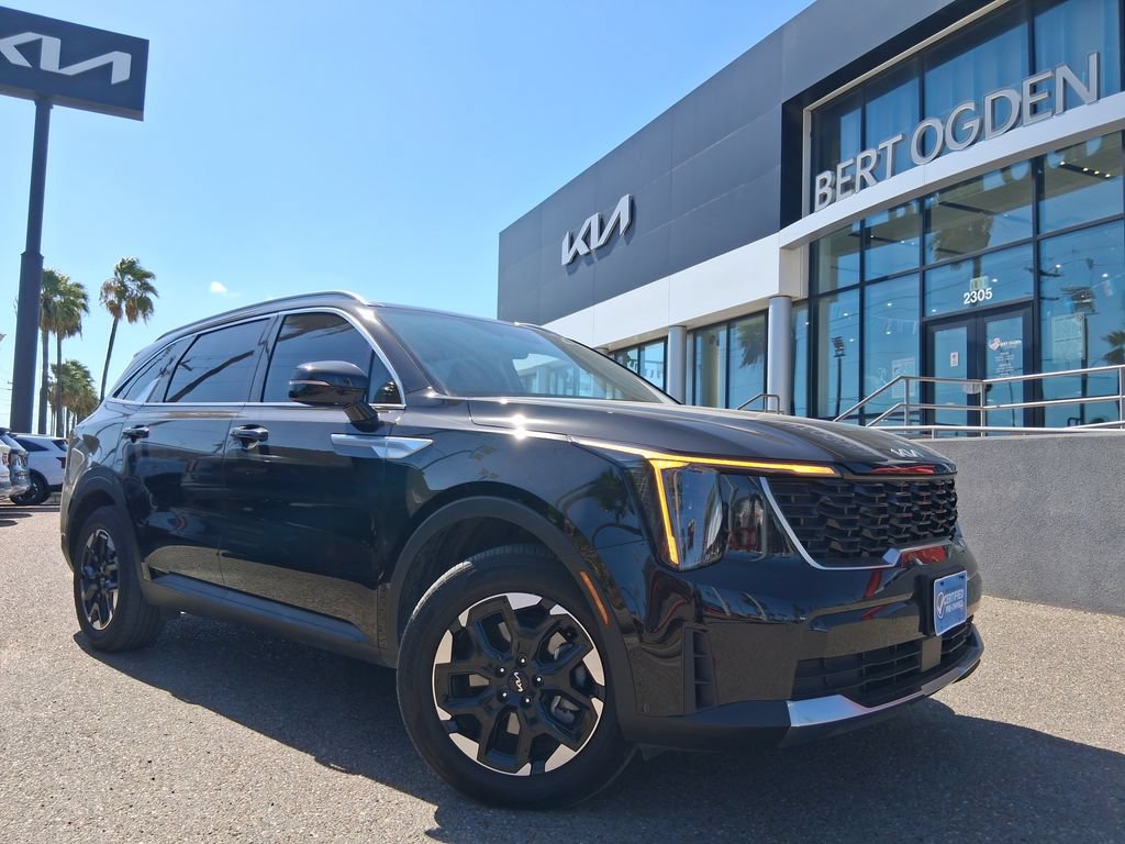 Used 2024 Kia Sorento S w/ Panoramic Sunroof Package