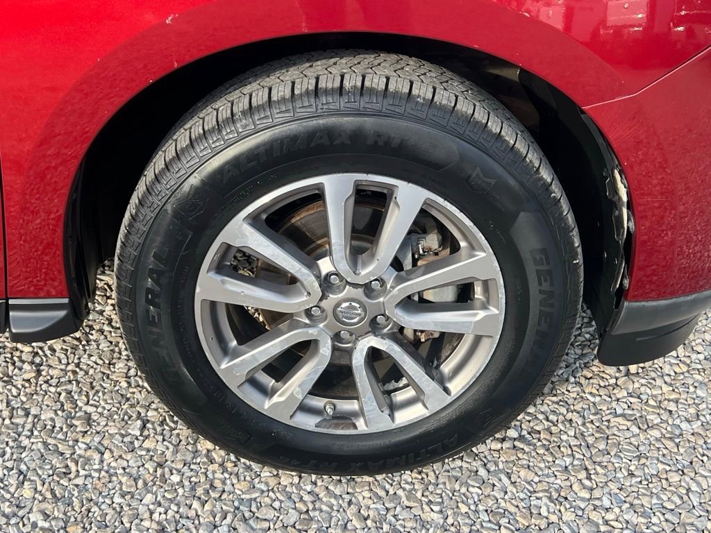 Used 2013 Nissan Pathfinder SV image 9