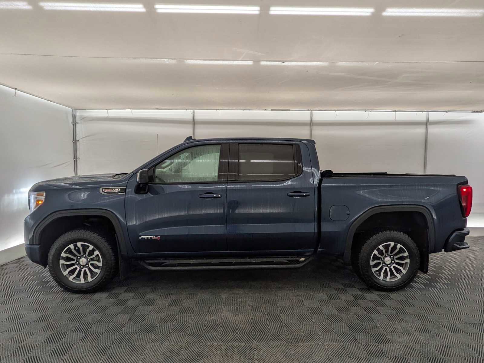 Used 2020 GMC Sierra 1500 AT4 w/ AT4 Premium Package image 3