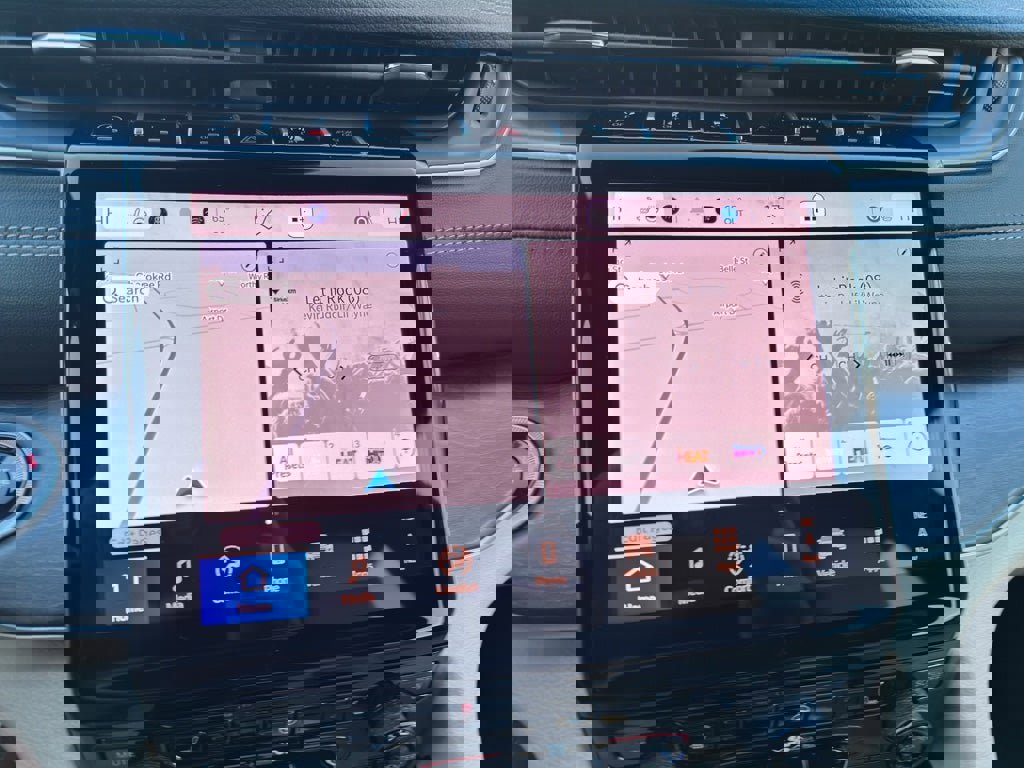 New 2025 Jeep Grand Cherokee Limited image 15