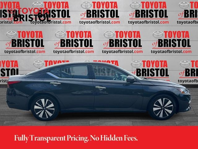 Used 2019 Nissan Altima 2.5 SV FWD image 2