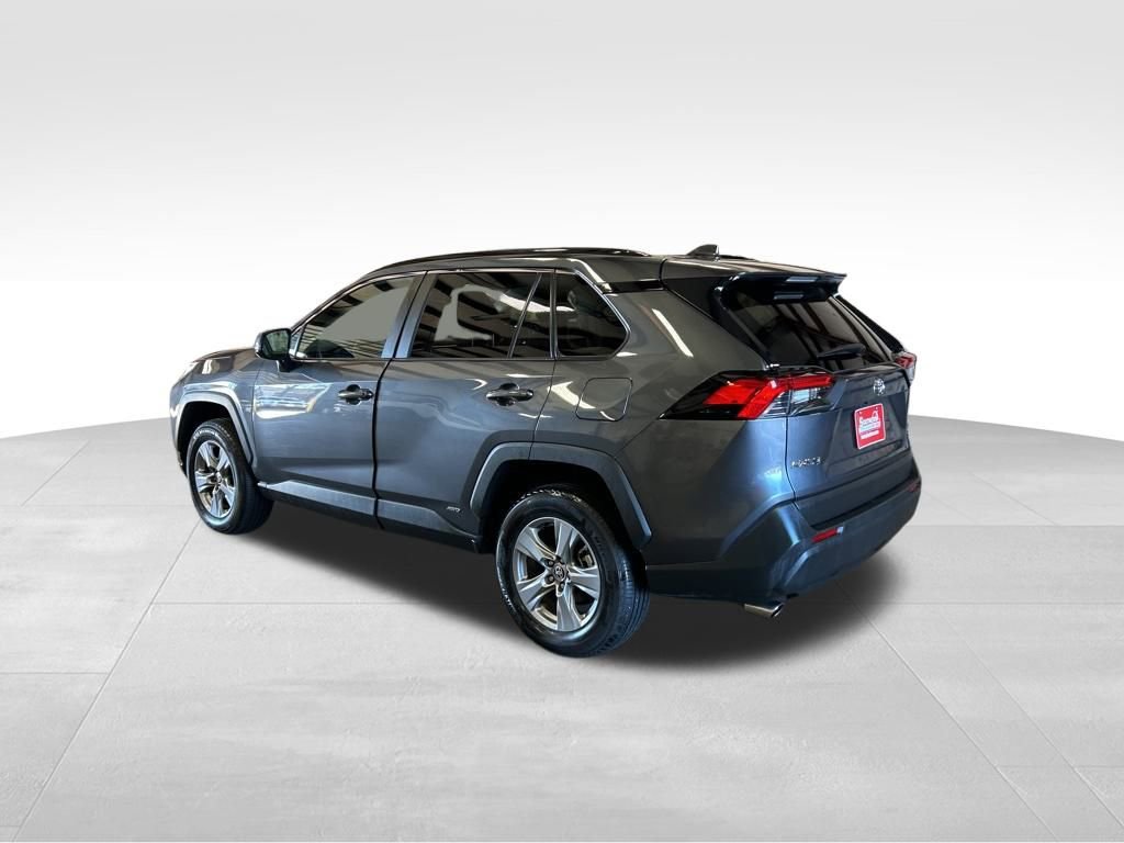 Used 2025 Toyota RAV4 XLE image 3