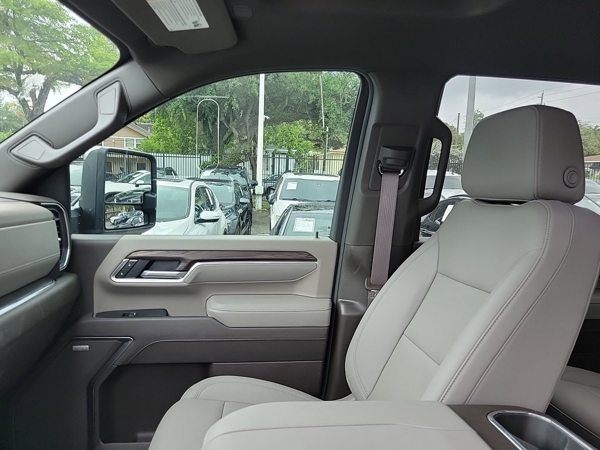 Used 2025 GMC Sierra 2500 SLT w/ SLT Premium Package image 25