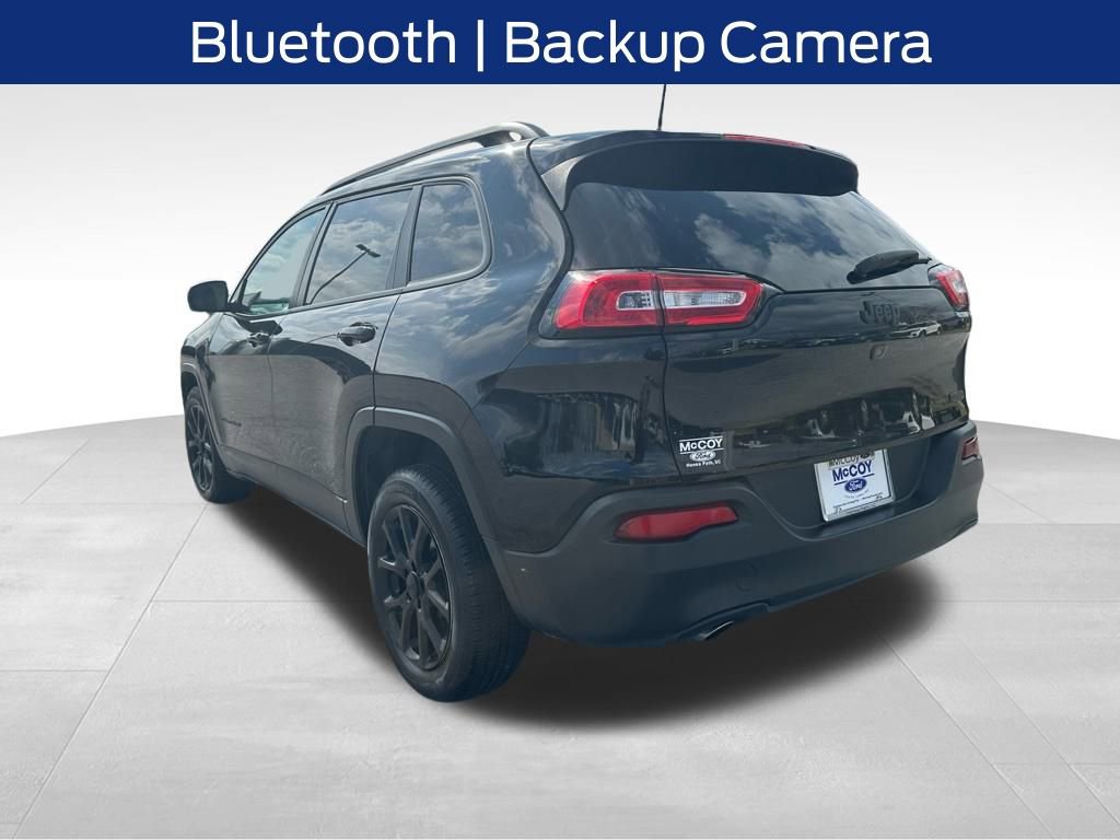 Used 2018 Jeep Cherokee Latitude w/ Cold Weather Group image 2