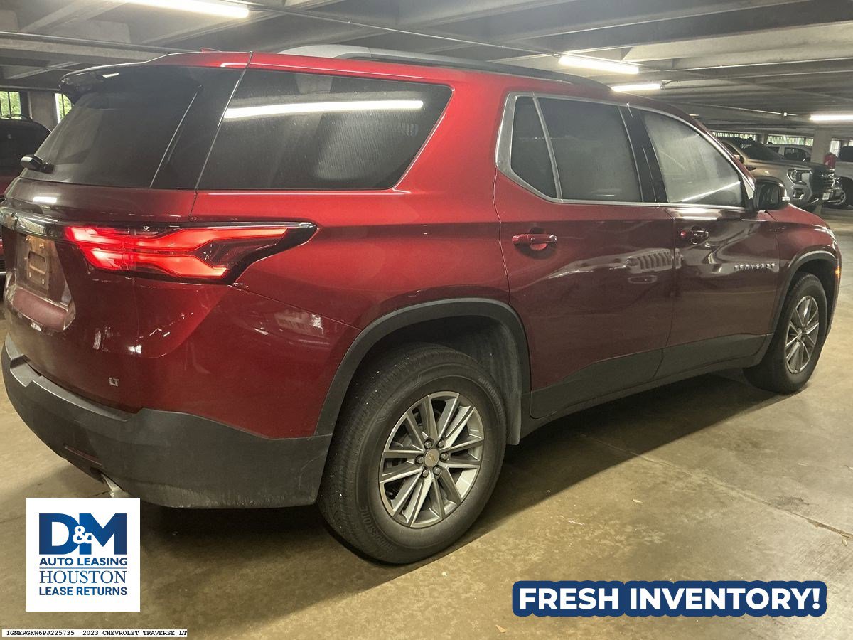 Used 2023 Chevrolet Traverse LT FWD image 5
