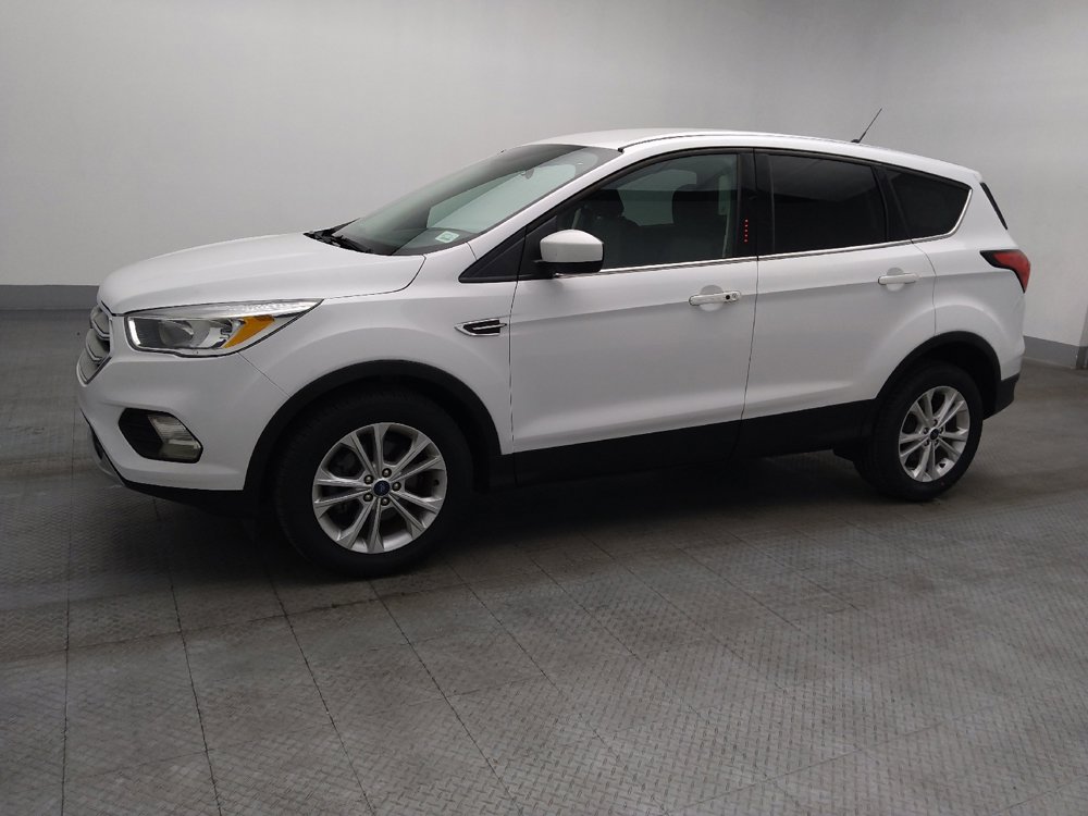 Used 2019 Ford Escape SE FWD image 2