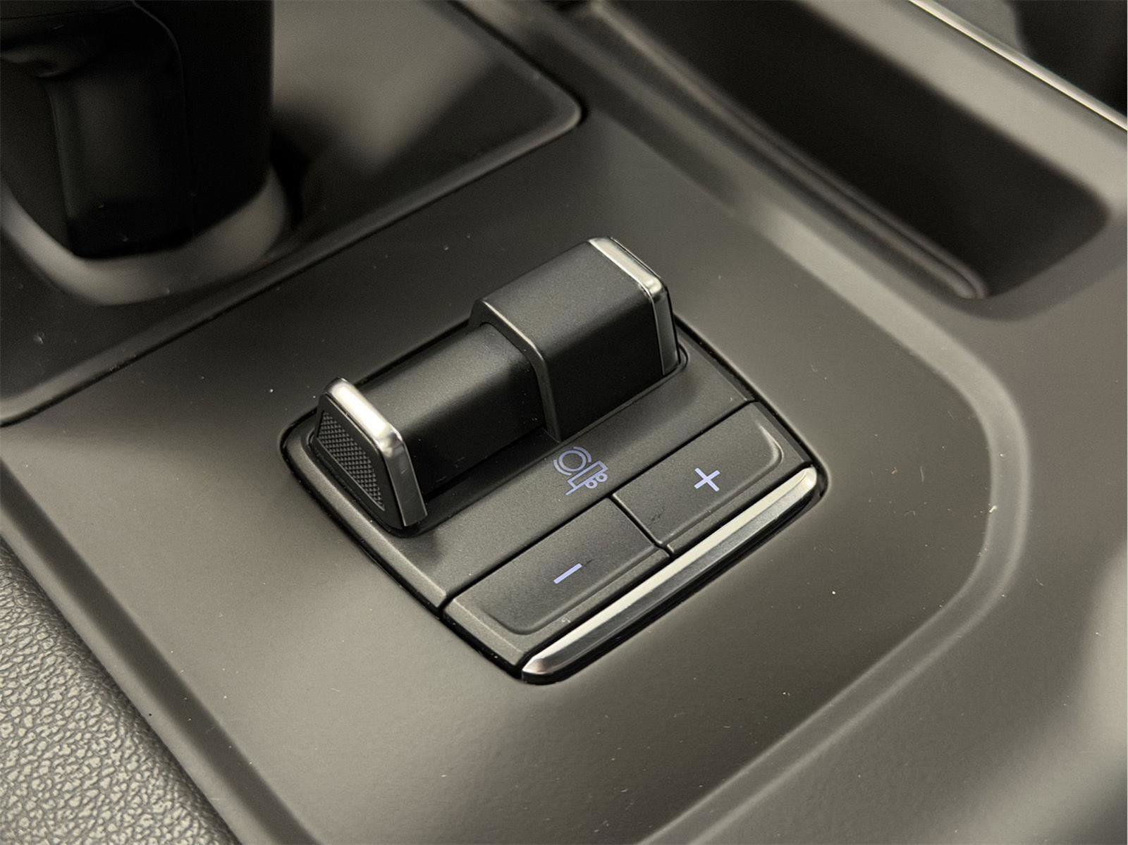 Certified 2024 GMC Sierra 1500 AT4 w/ AT4 Premium Package AWD/4WD image 19