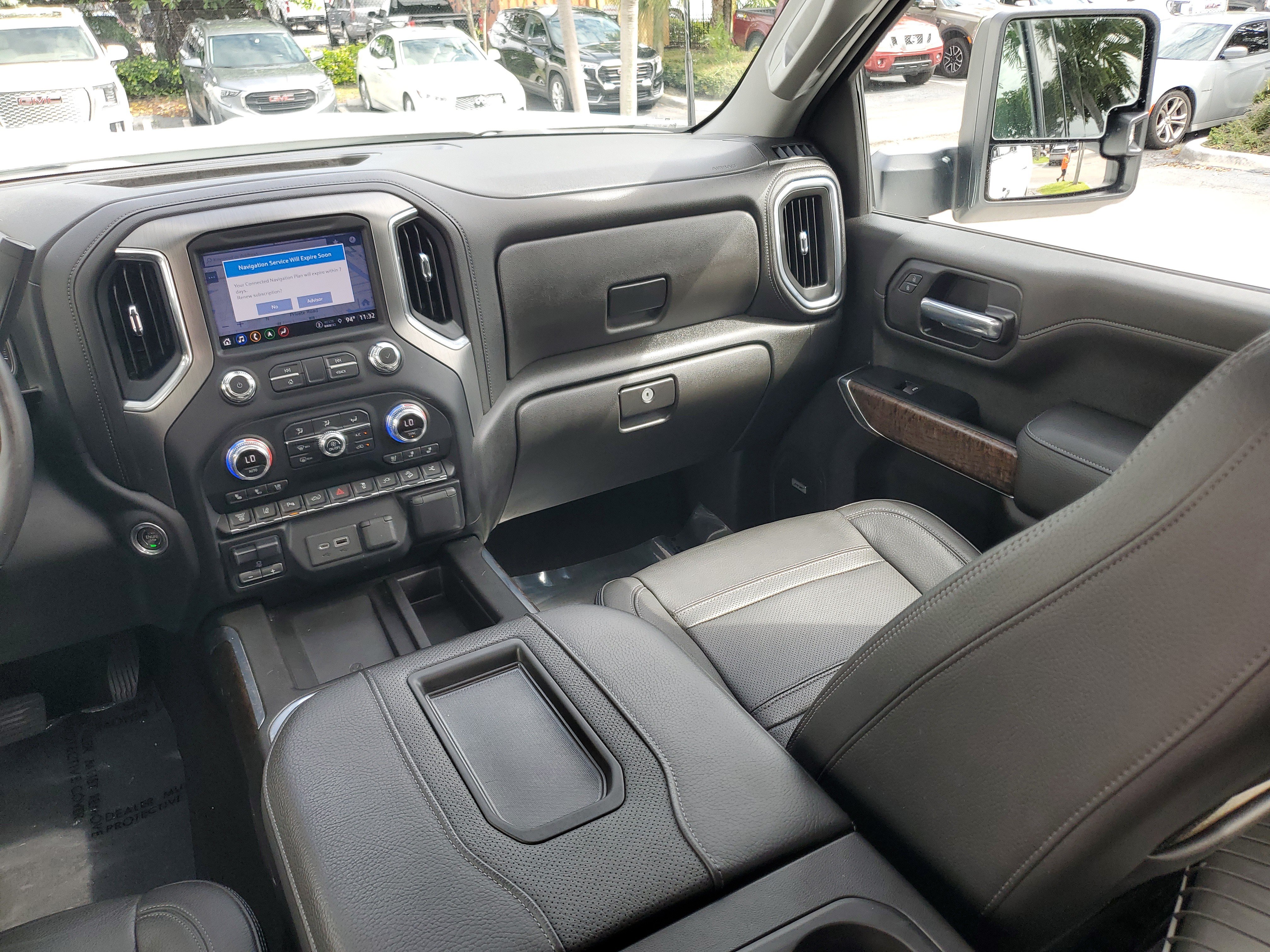 Used 2022 GMC Sierra 2500 Denali AWD/4WD image 17