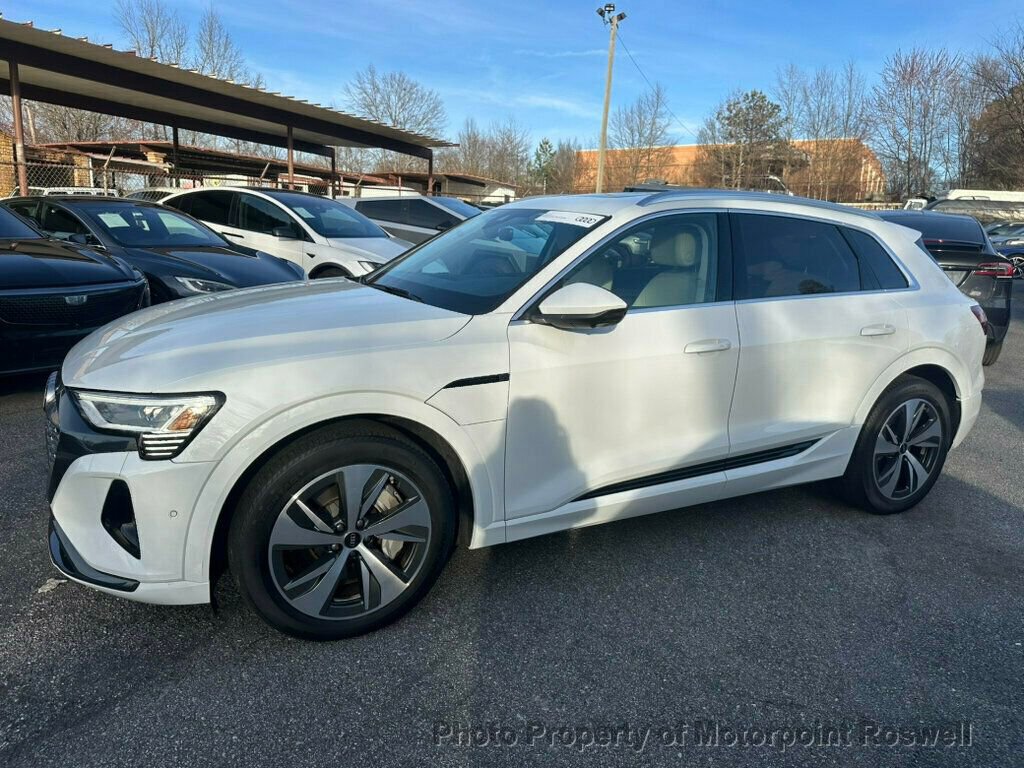 Used 2024 Audi Q8 e-tron Premium Plus AWD/4WD image 6