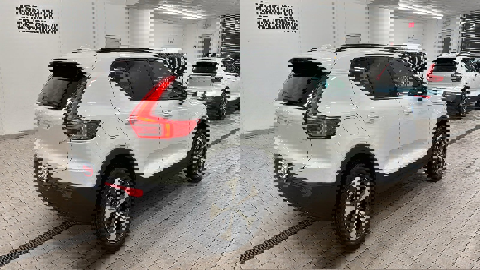 Used 2026 Volvo XC40 B4 Plus w/ Climate Package image 5