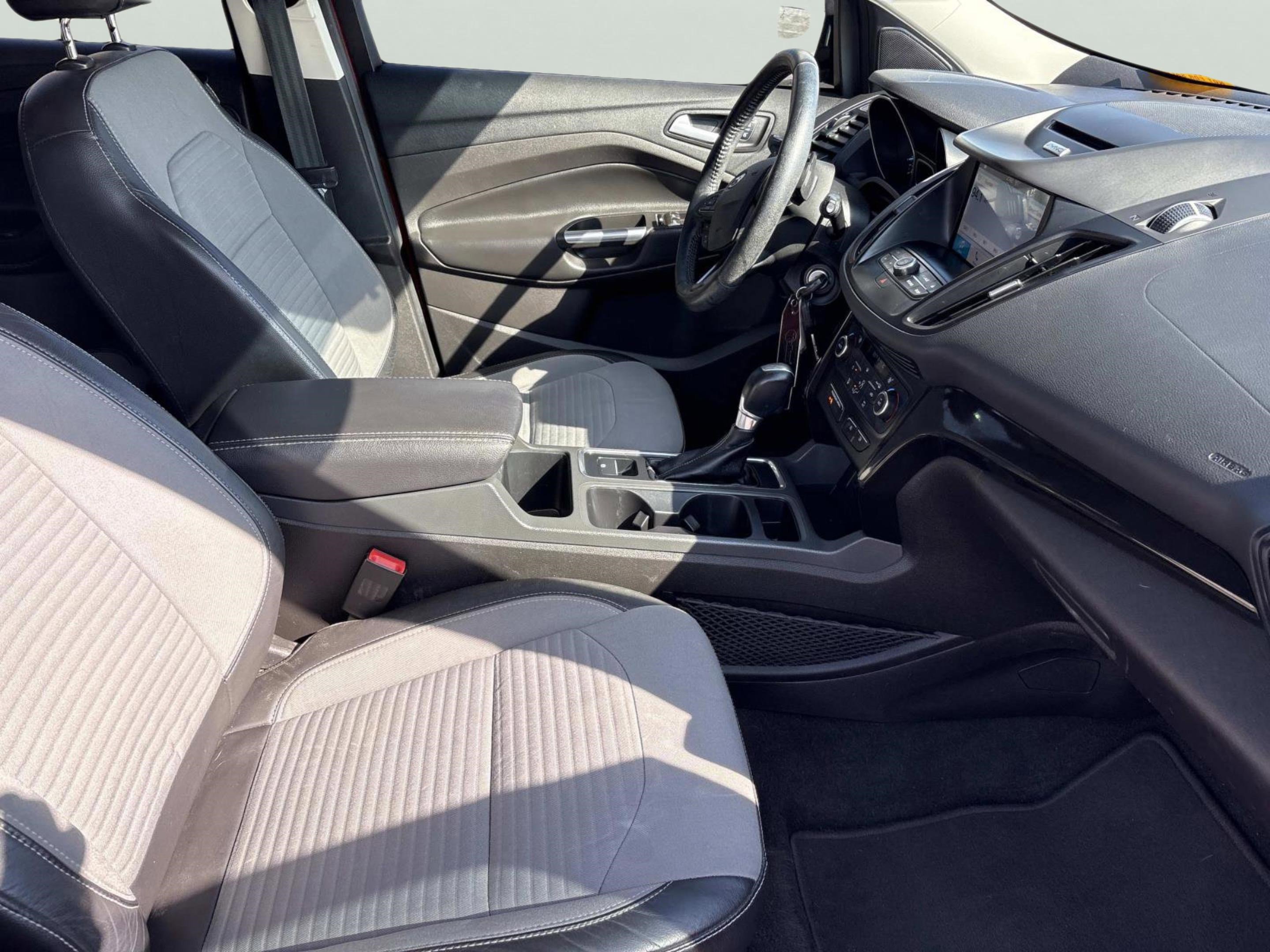 Used 2017 Ford Escape SE w/ Equipment Group 201A image 21