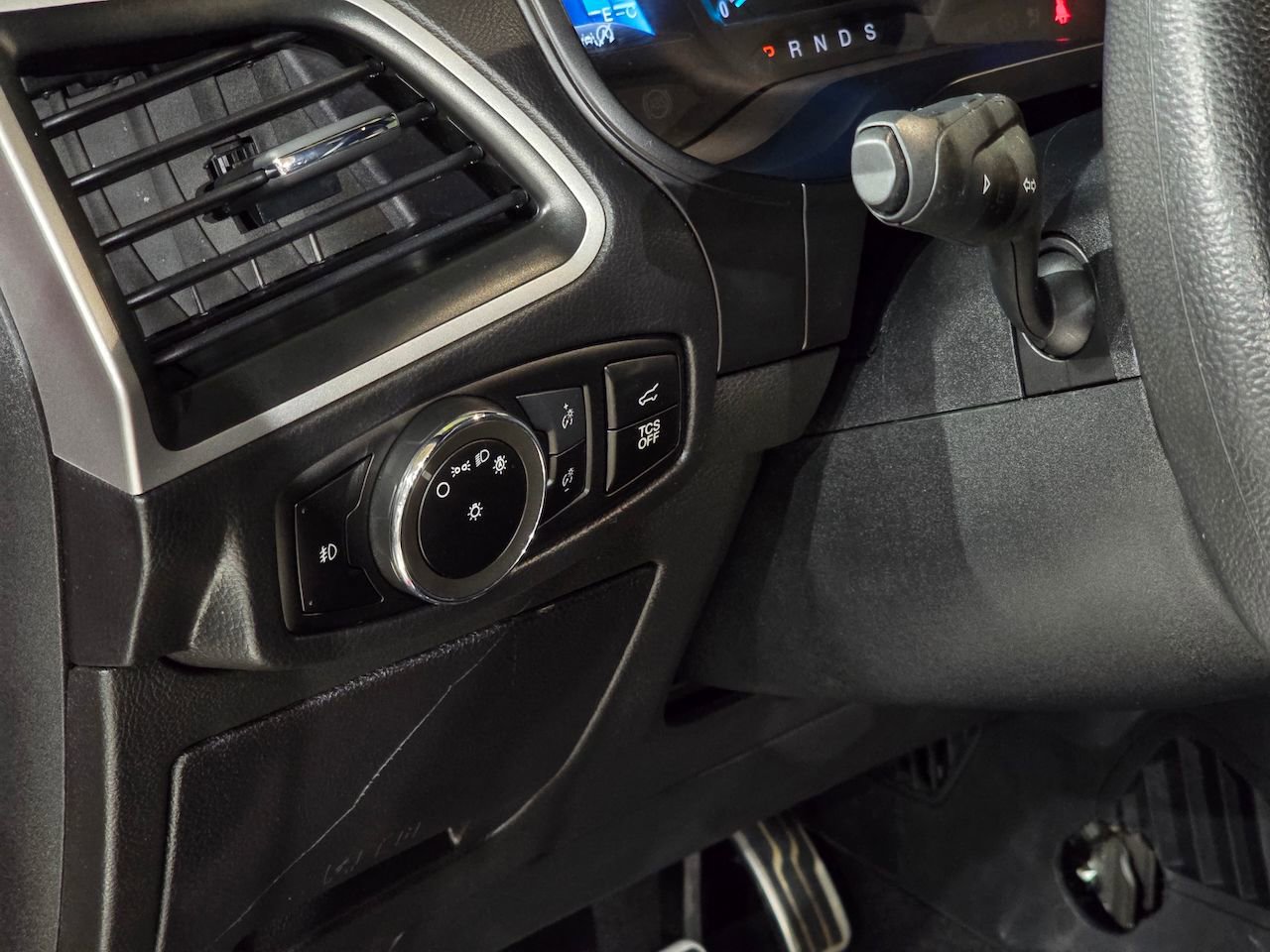 Used 2023 Ford Edge ST-Line image 18