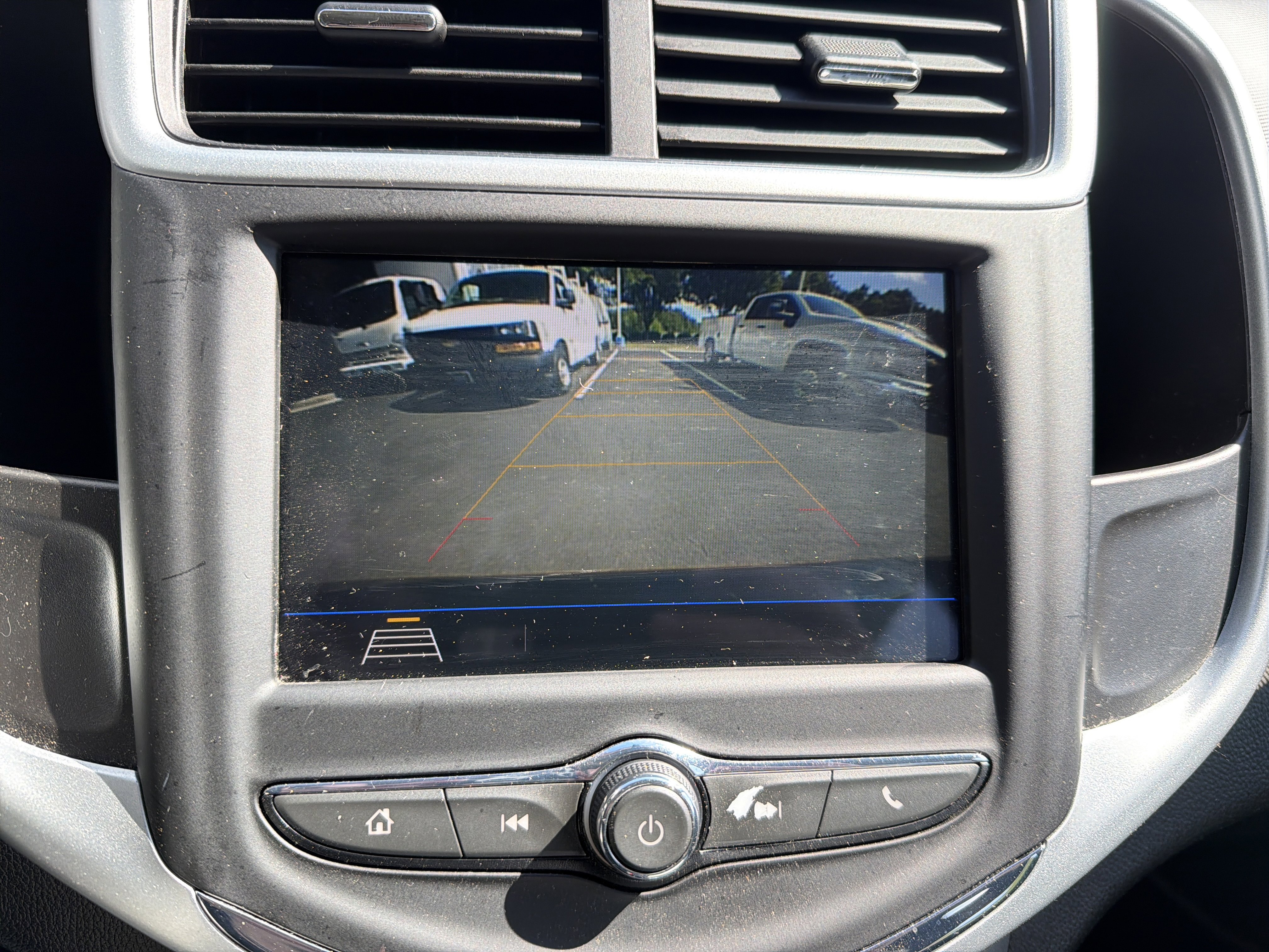 Used 2018 Chevrolet Sonic LT FWD image 24