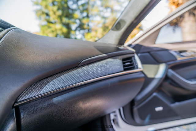 Used 2018 Cadillac CTS V w/ Luxury Package image 32