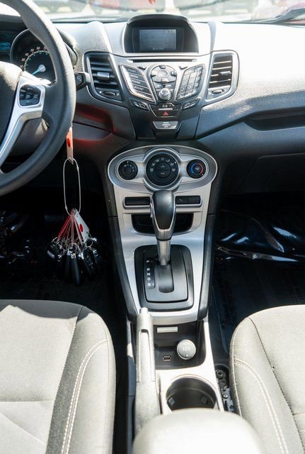 Used 2018 Ford Fiesta SE image 15