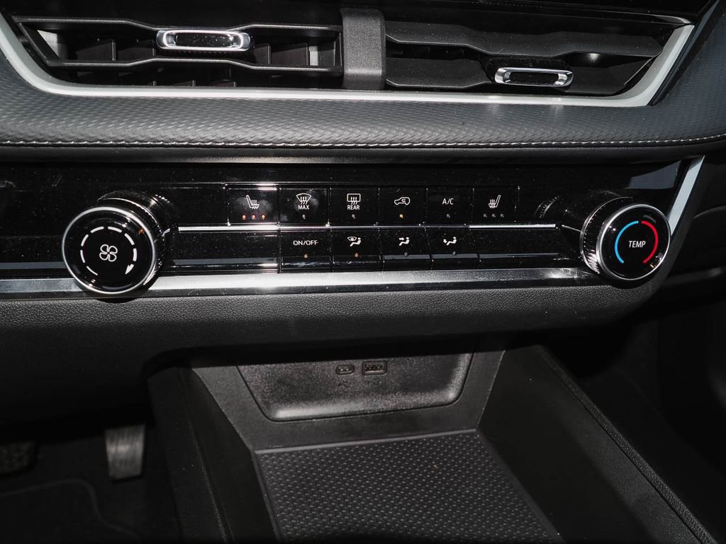 Certified 2025 Chevrolet Equinox LT image 13