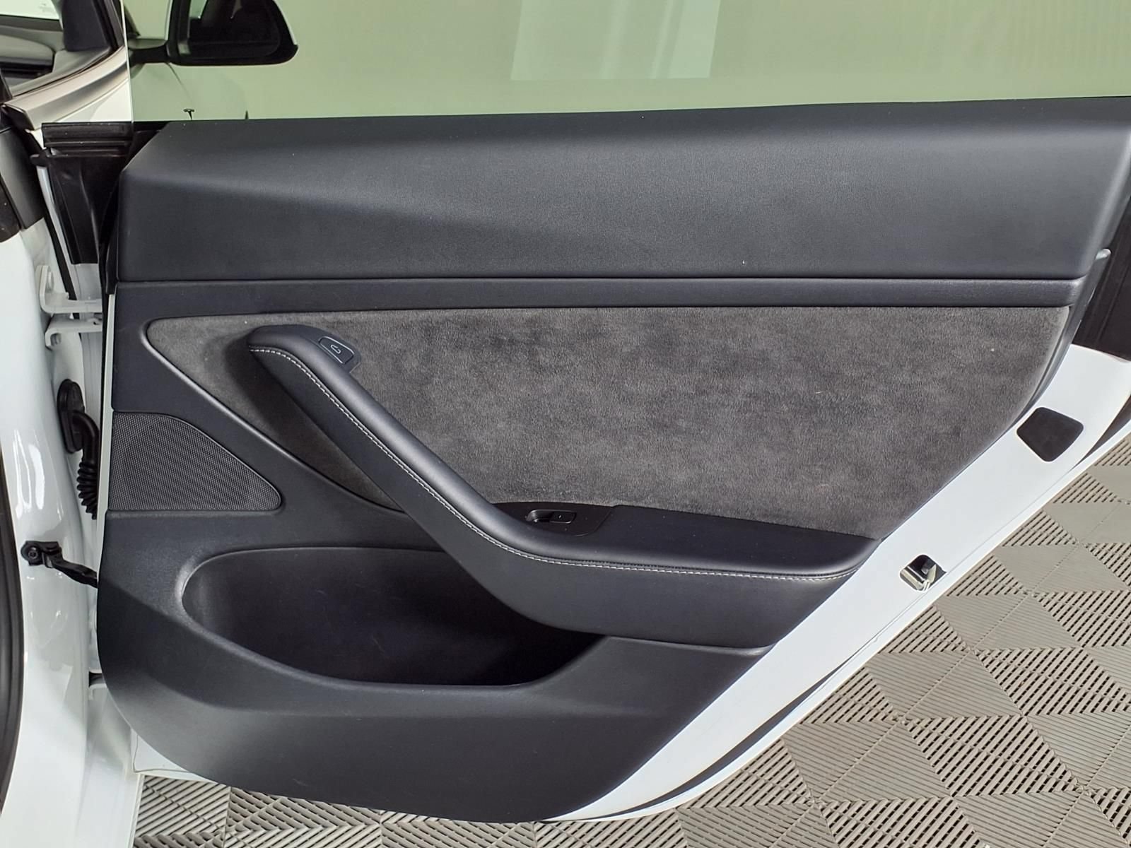 Used 2021 Tesla Model 3 Standard Range Plus RWD image 10