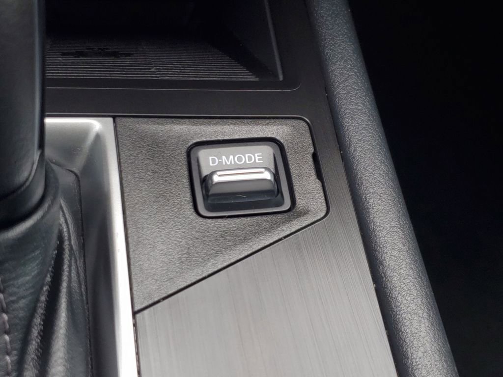 Used 2025 Nissan Kicks SV FWD image 24