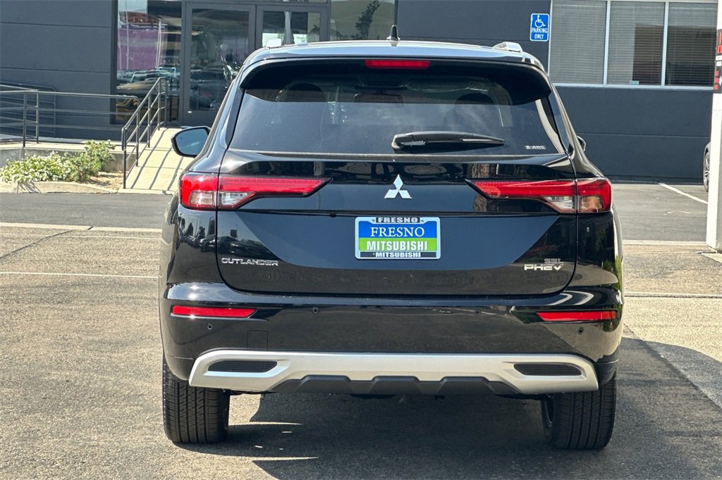 New 2025 Mitsubishi Outlander SEL image 6