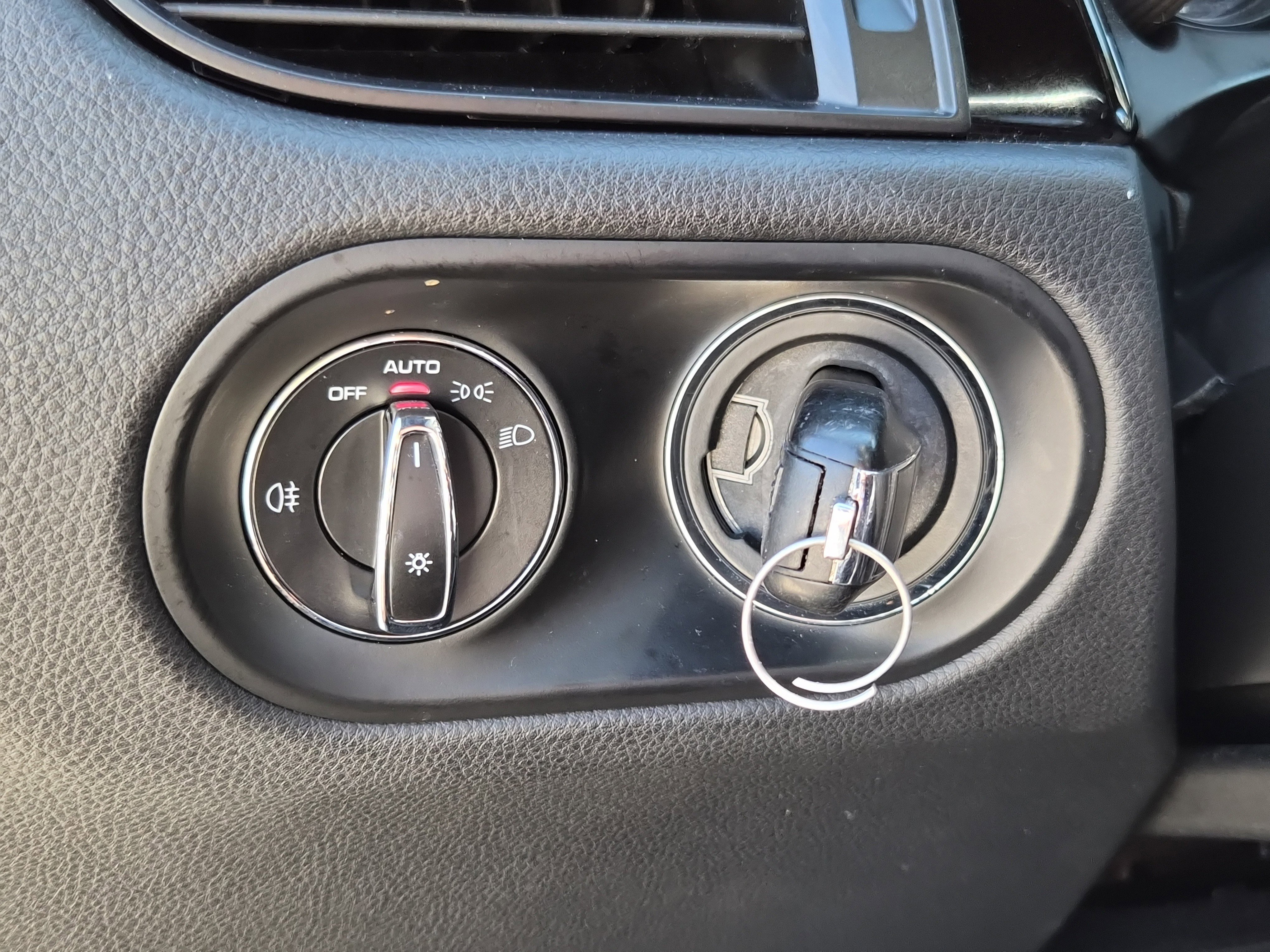 Used 2020 Porsche Macan image 21