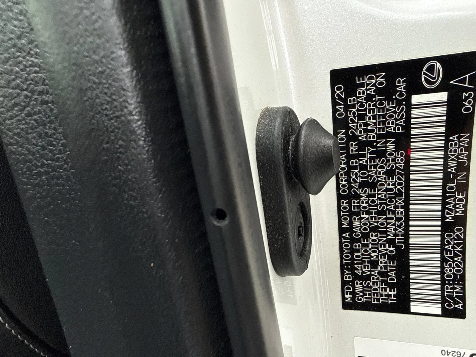 Used 2020 Lexus UX 200 w/ Accessory Package FWD image 54