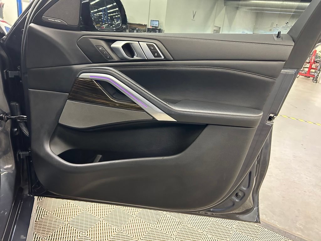 Used 2020 BMW X6 sDrive40i w/ M Sport Package RWD image 15